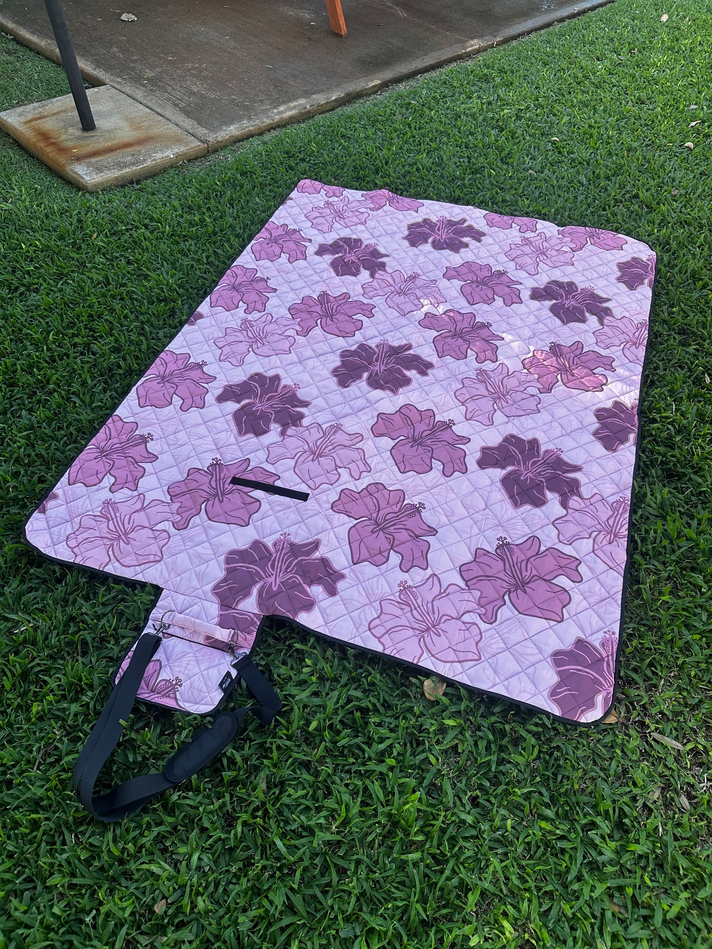 HIBISCUS REVERSIBLE PICNIC/ BEACH BLANKET