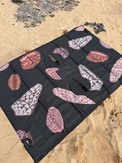 SEASHELL TRAVEL TABLE