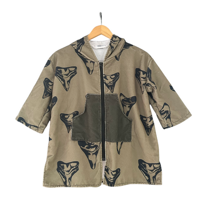 SHARK TOOTH HOODED PONCHO TOWEL