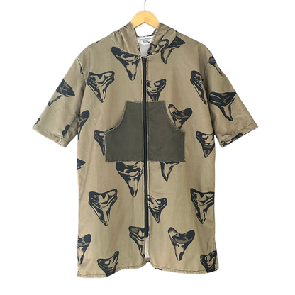 SHARK TOOTH HOODED PONCHO TOWEL