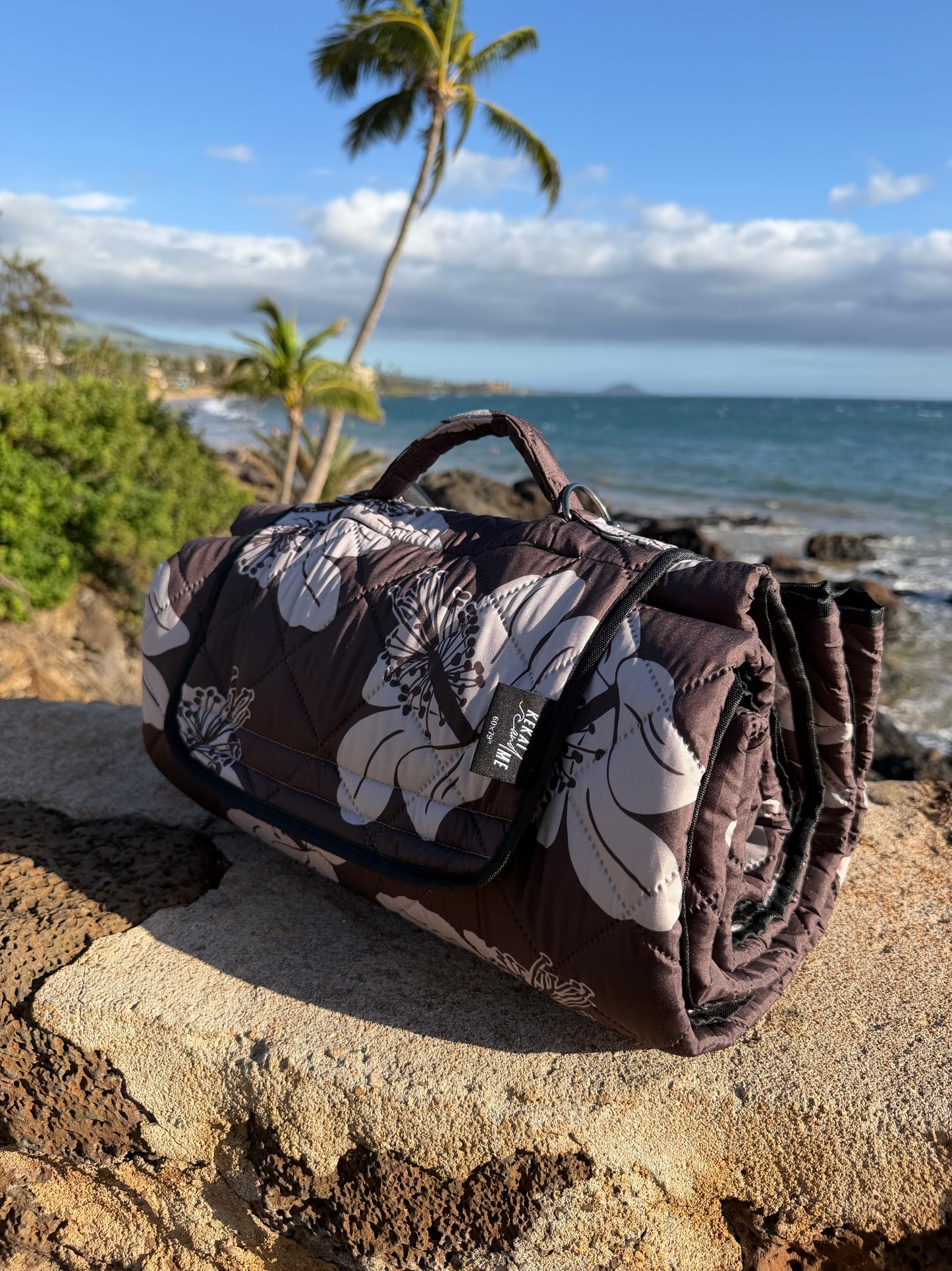 KO’OLOA’ULA REVERSIBLE PICNIC/ BEACH BLANKET