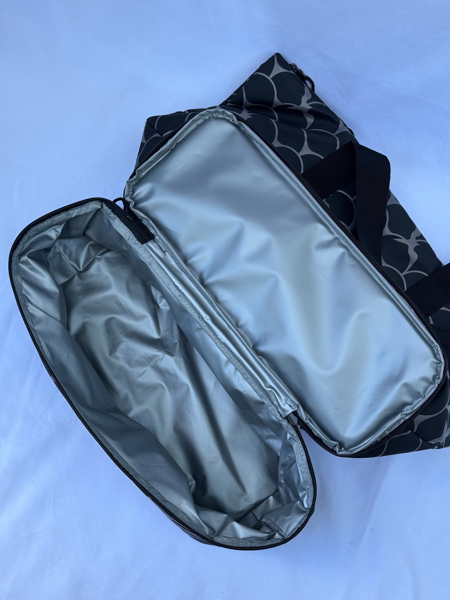 ‘IWA SCALES COOLER TOTE BAG