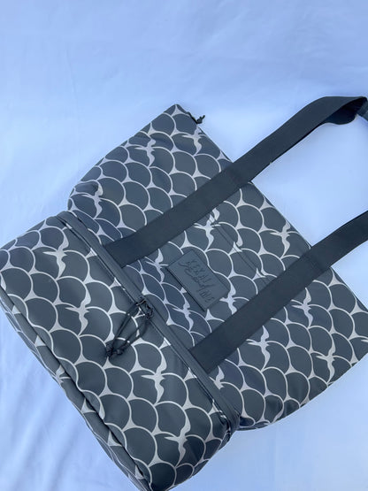 ‘IWA SCALES COOLER TOTE BAG