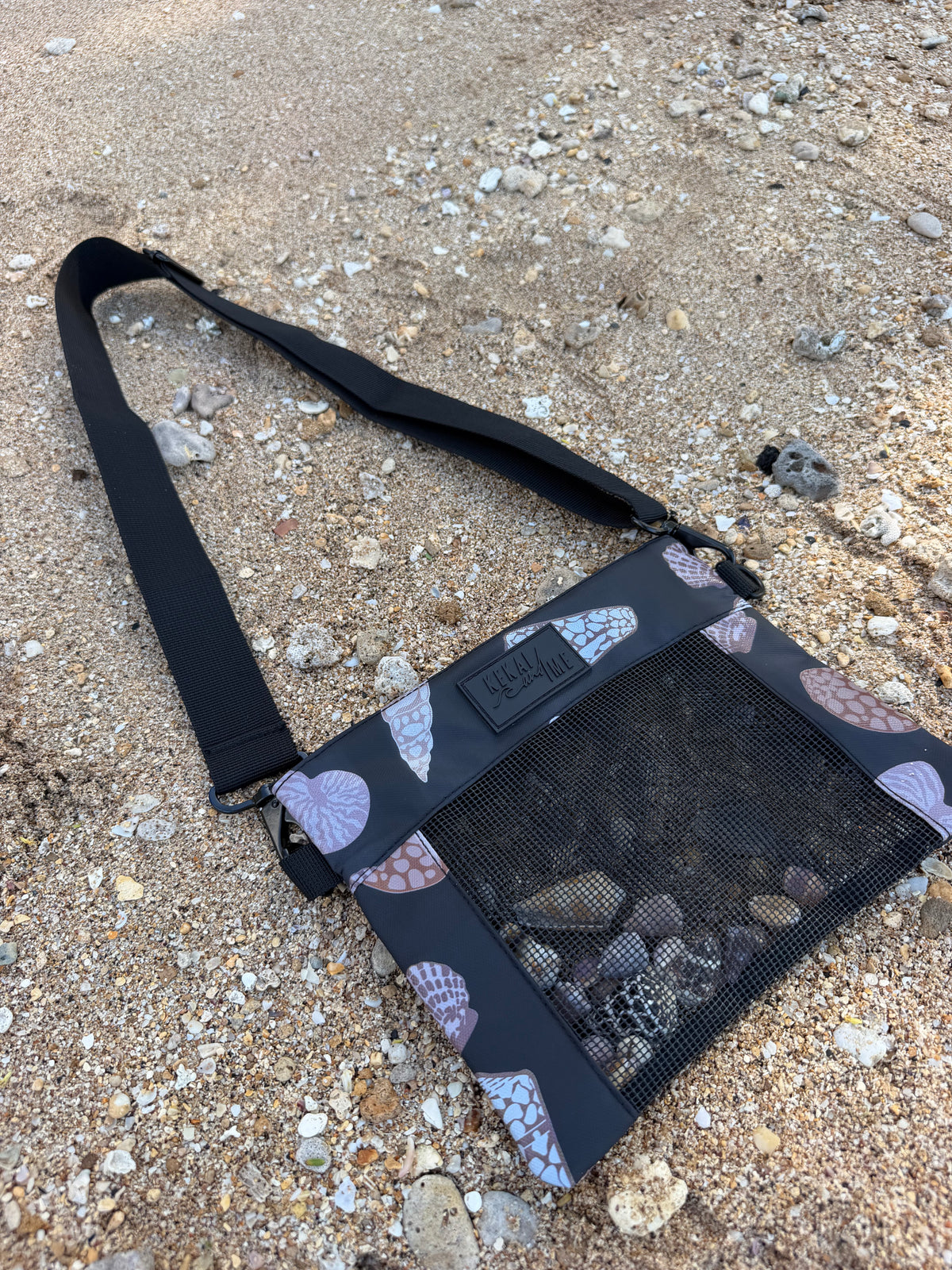 SEASHELL SHELLING BAG