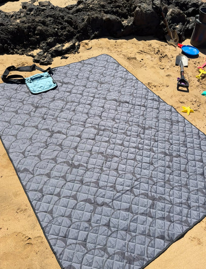 ‘IWA SCALES REVERSIBLE PICNIC/ BEACH BLANKET
