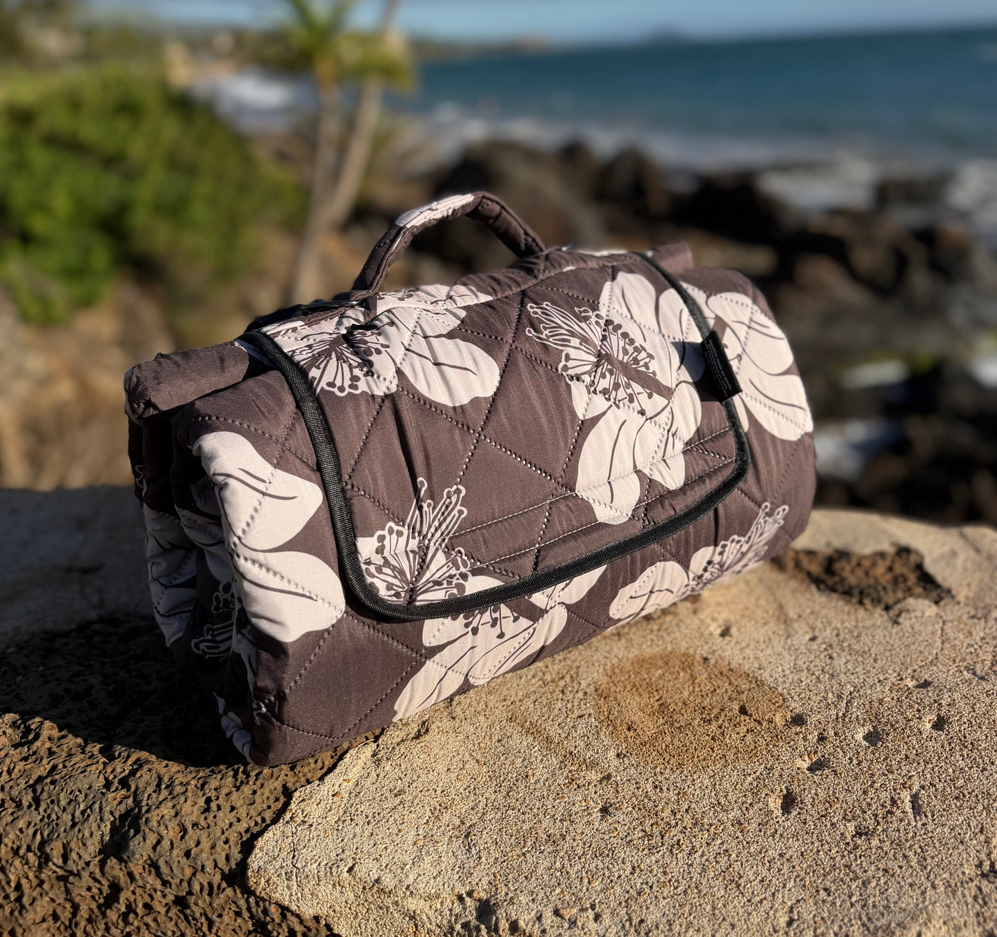 KO’OLOA’ULA REVERSIBLE PICNIC/ BEACH BLANKET