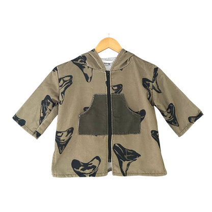 SHARK TOOTH HOODED PONCHO TOWEL