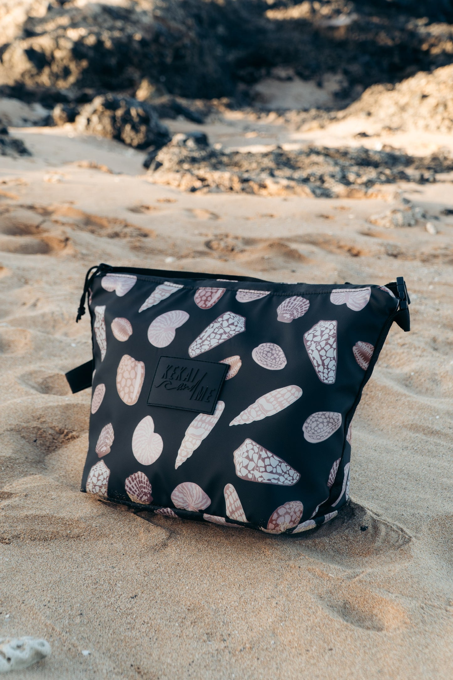 SEASHELLS TRAVEL COOLER BAG