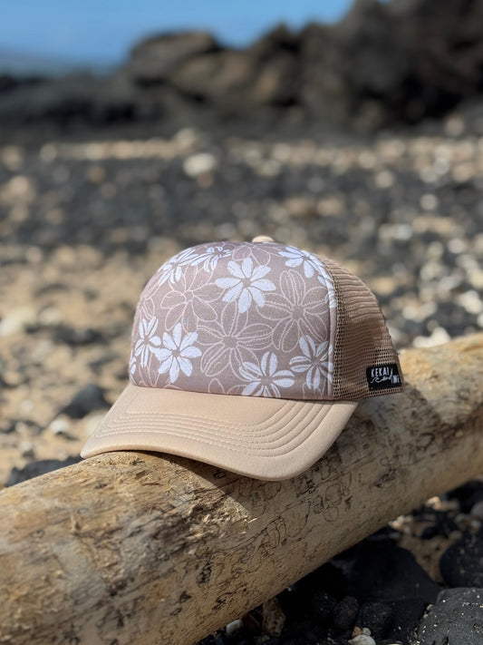 ADULT TIARE COWRIE TRUCKER HAT