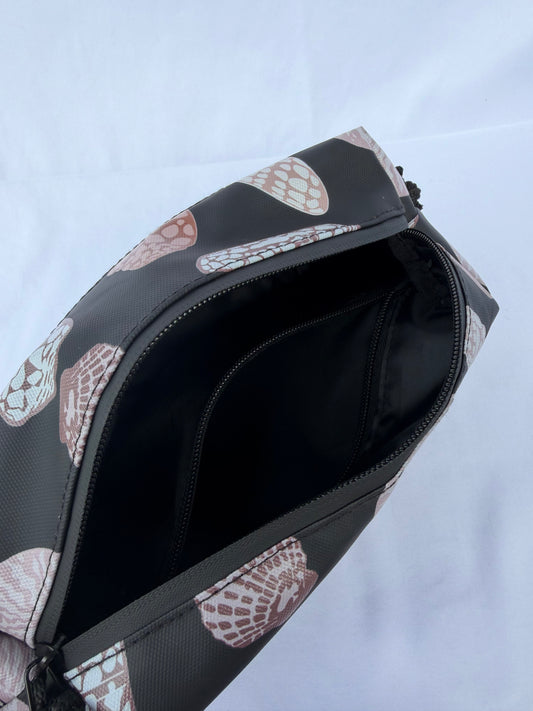 SEASHELLS WIPE POUCH