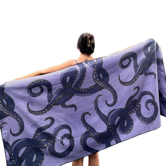 REVERSIBLE PURPLE HE’E SAND FREE WAFFLE TOWEL